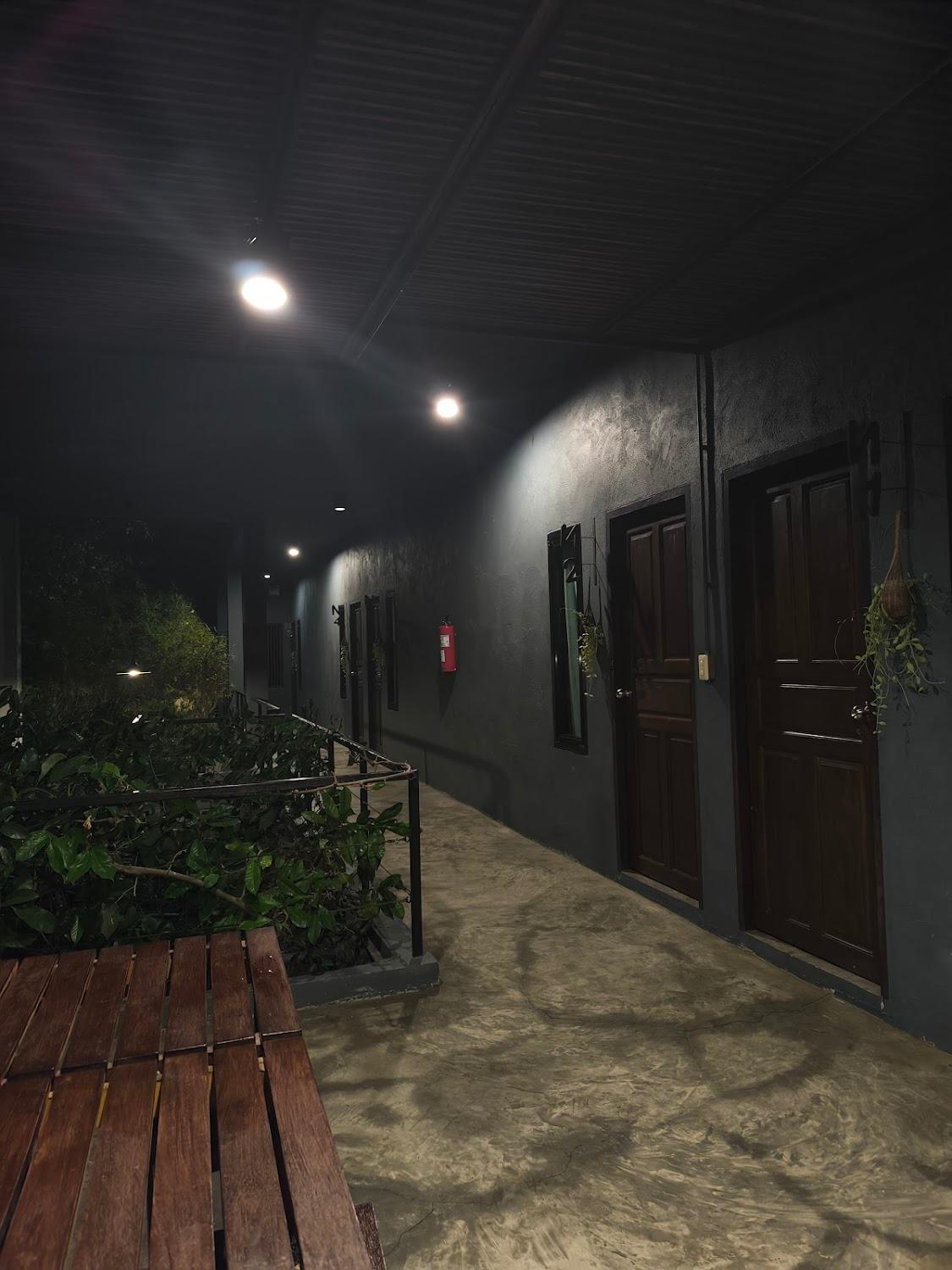 Cover Image for 9roomz