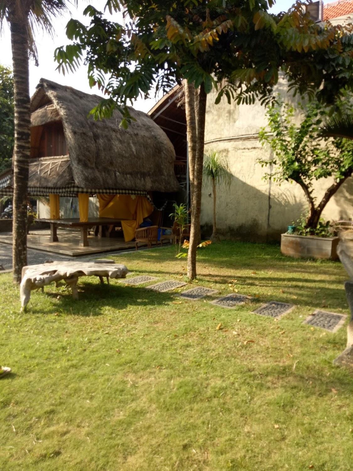 Cover Image for Sunny Villa