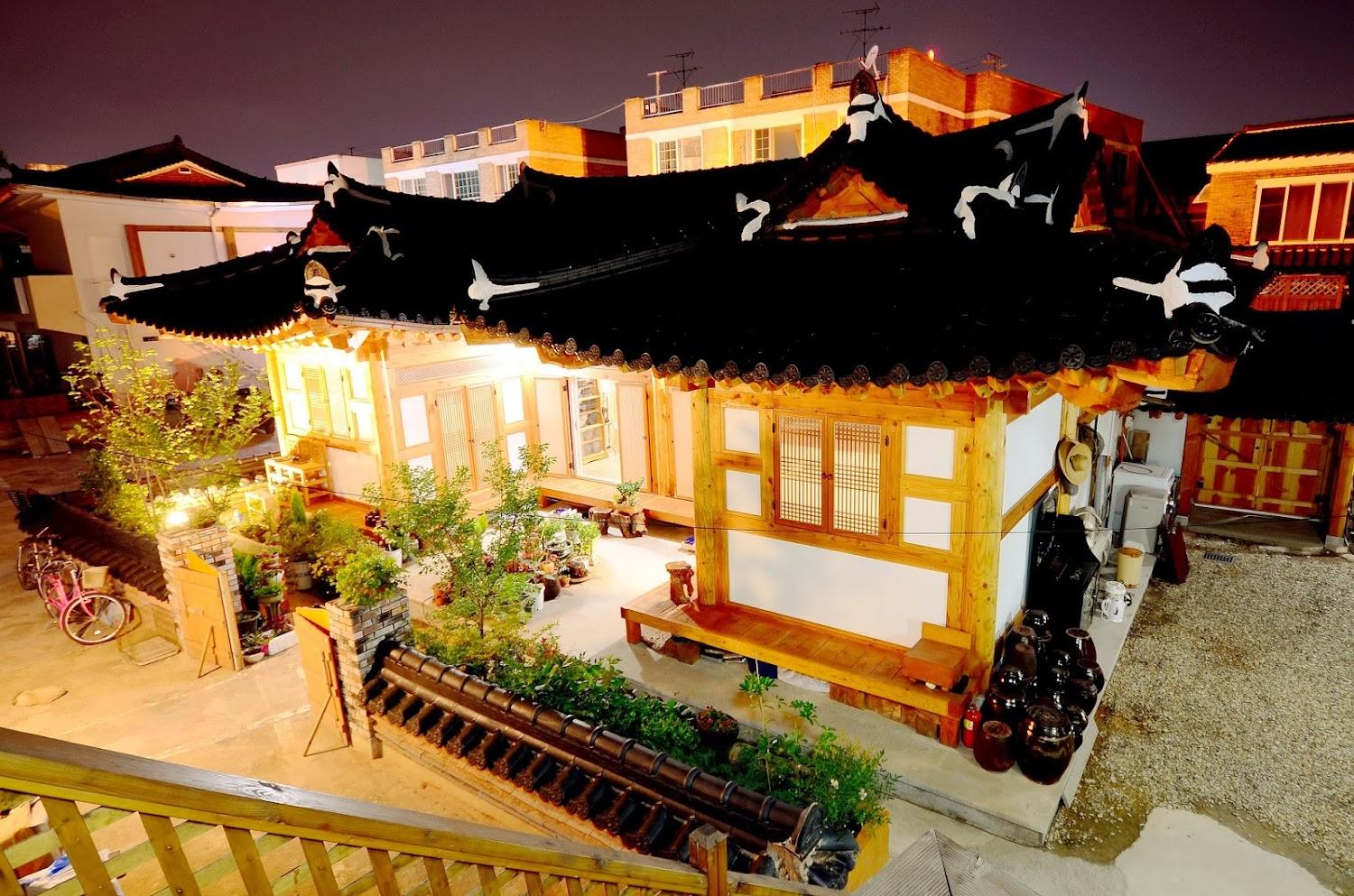 Cover Image for 향촌