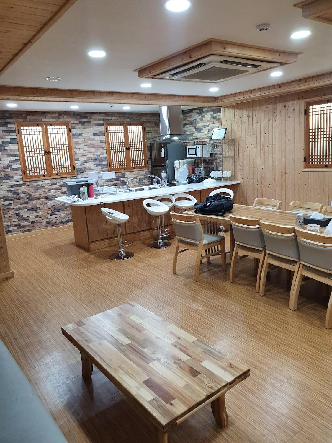 Cover Image for 이화한옥