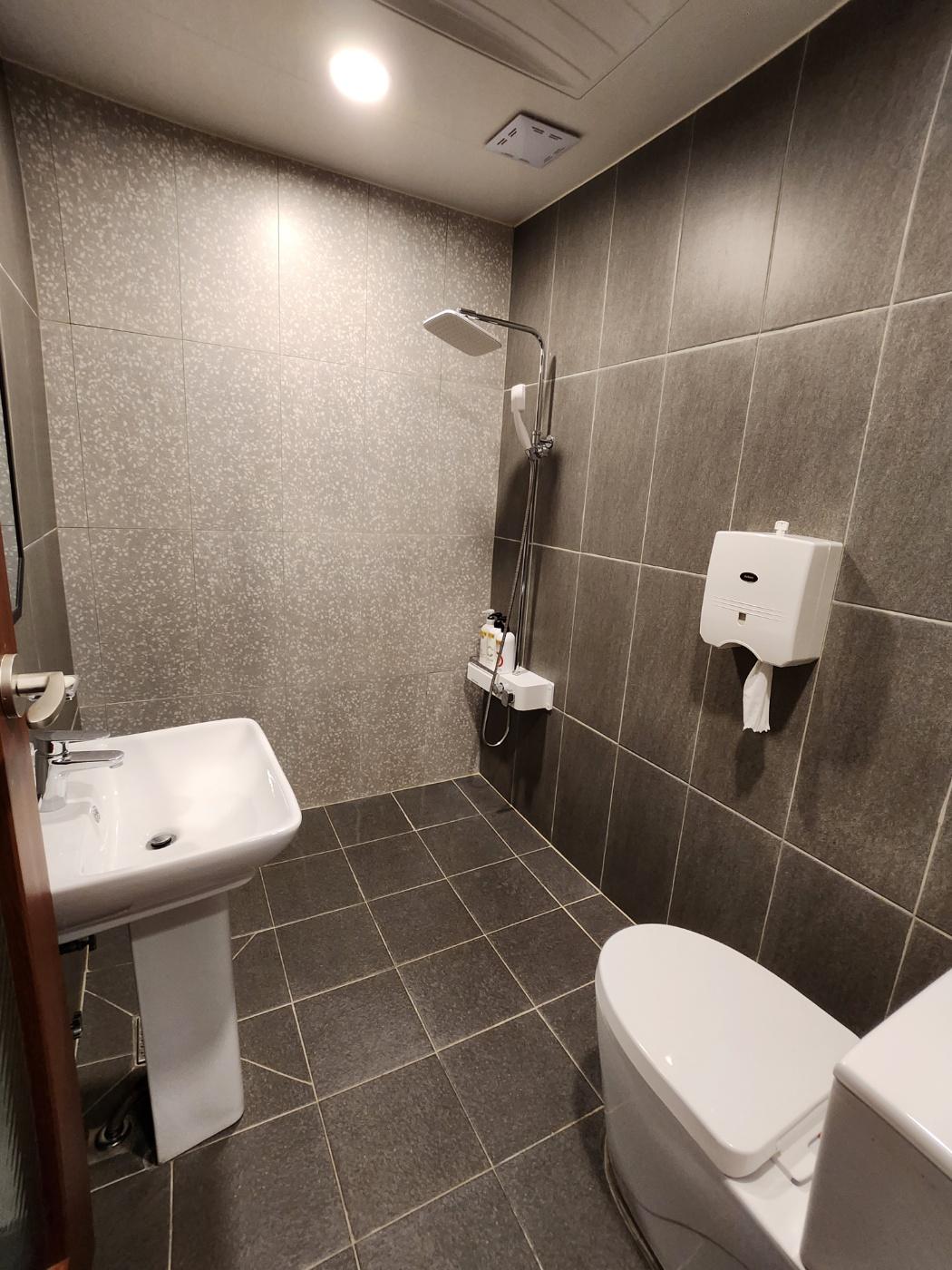 Cover Image for Ne-Otel