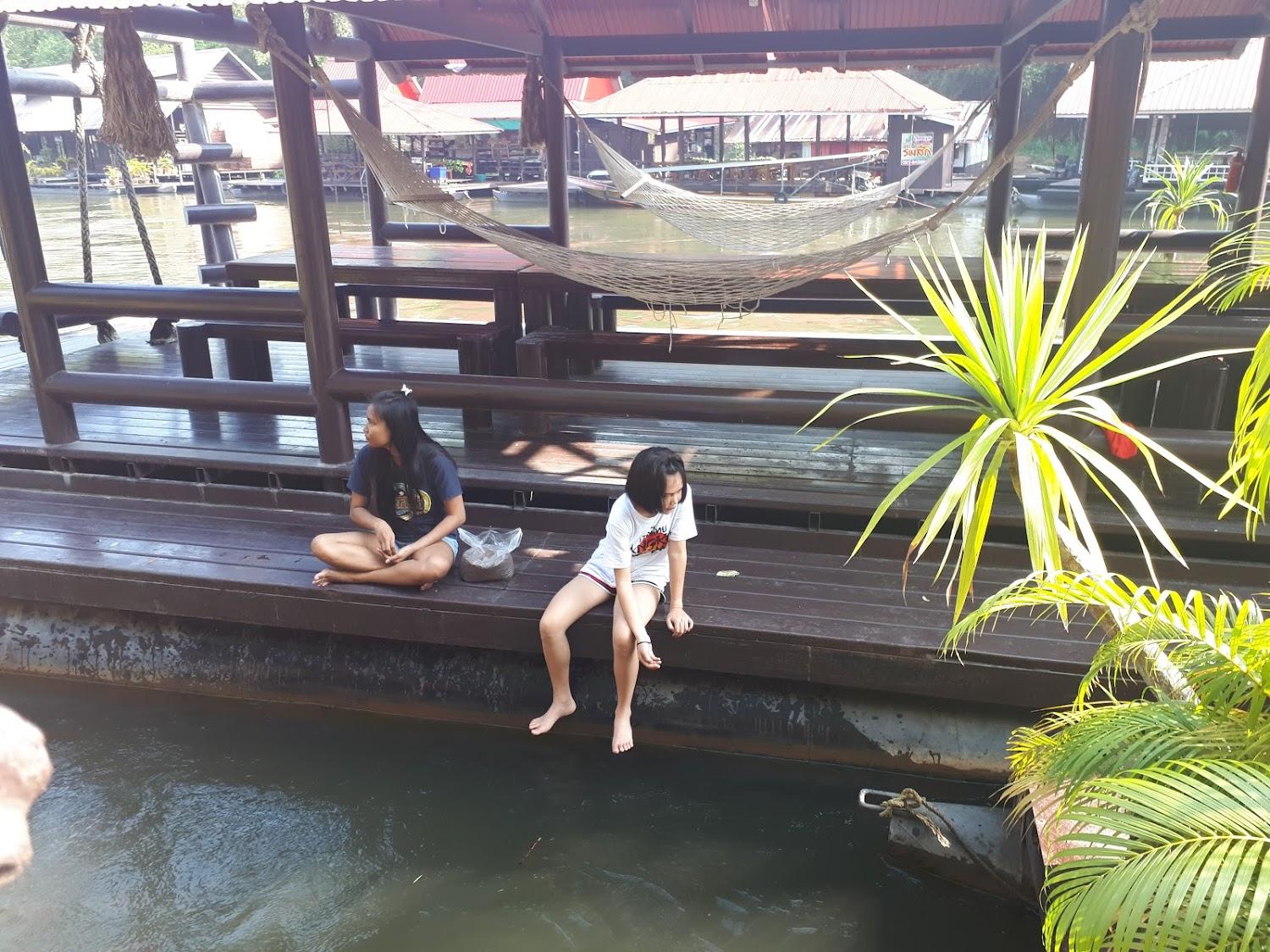 Cover Image for Krit Raft House