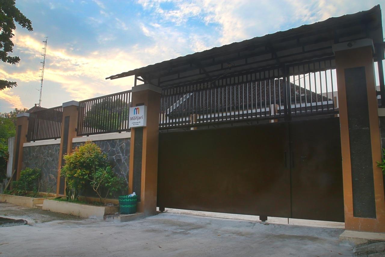 Cover Image for GUEST HOUSE GRIYA MONJARI