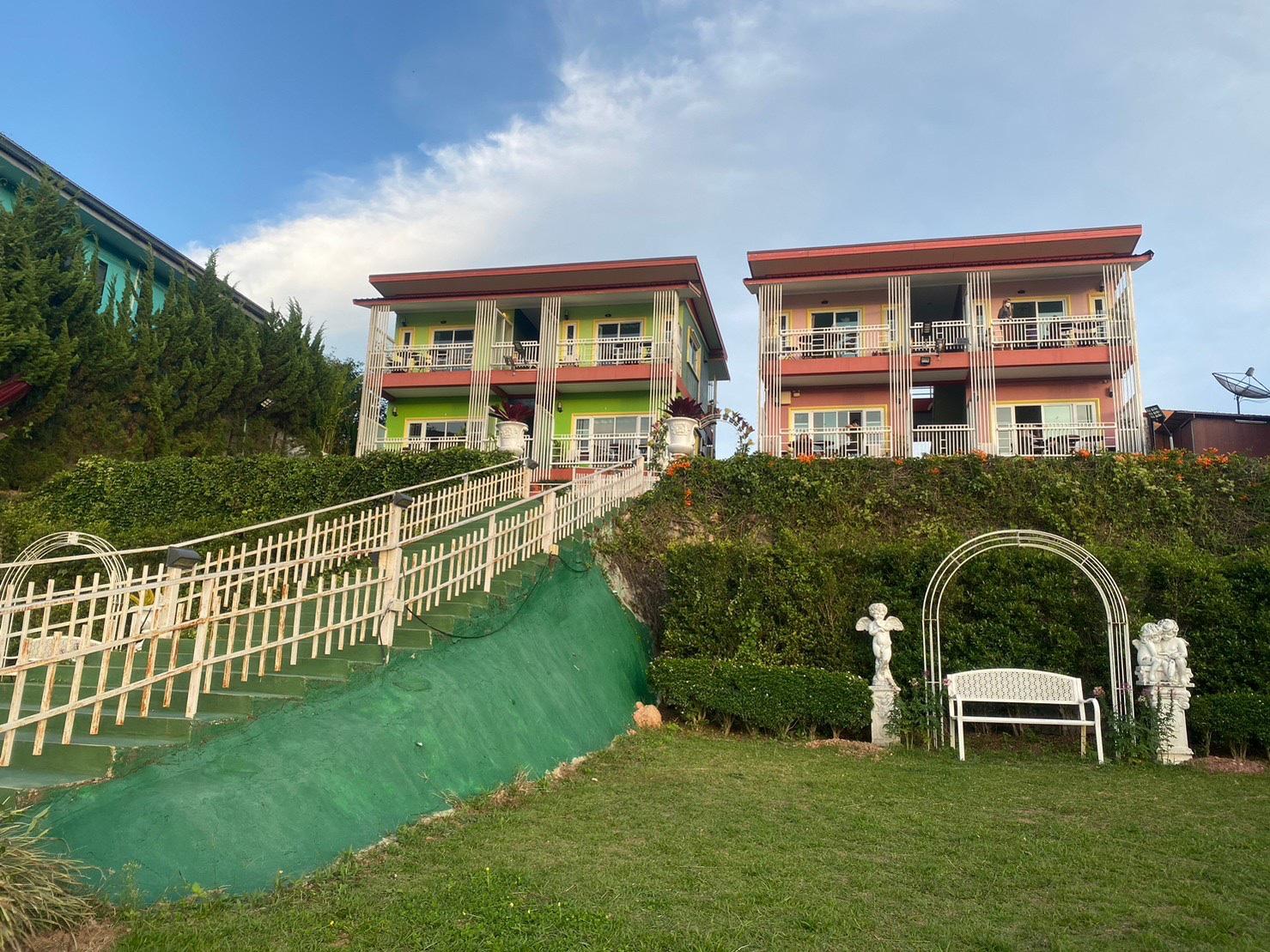 Cover Image for โรงแรมวิวพอยท์ เขาค้อ Viewpoint Khaokoh Hotel