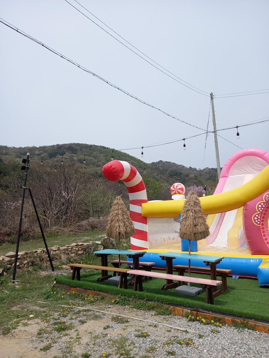Cover Image for 예산 하이엘라키즈펜션