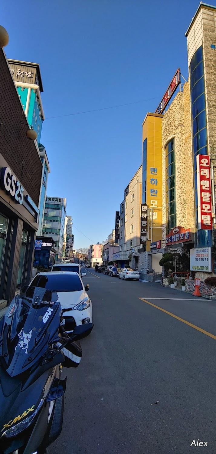 Cover Image for 맨하탄모텔