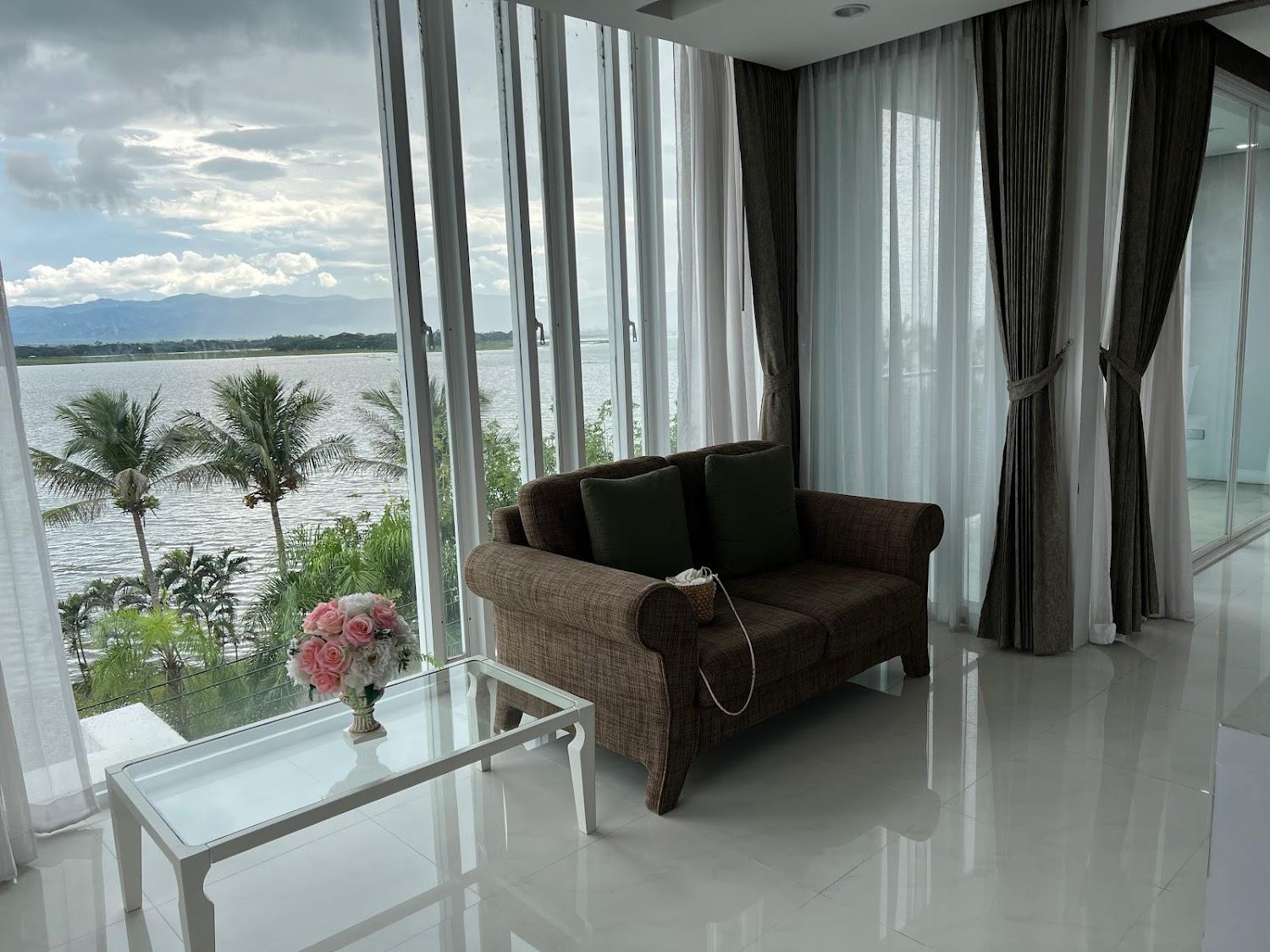 Cover Image for Phu Klong Hotel