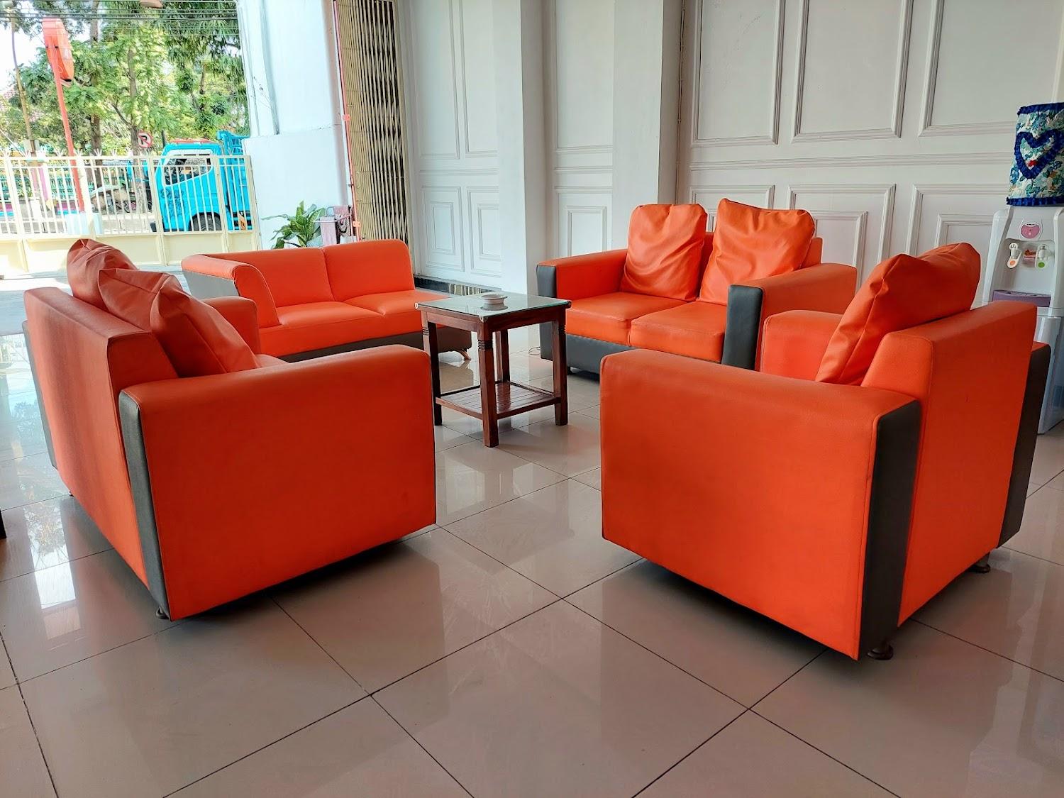 Cover Image for Lucky Hotel Purwodadi