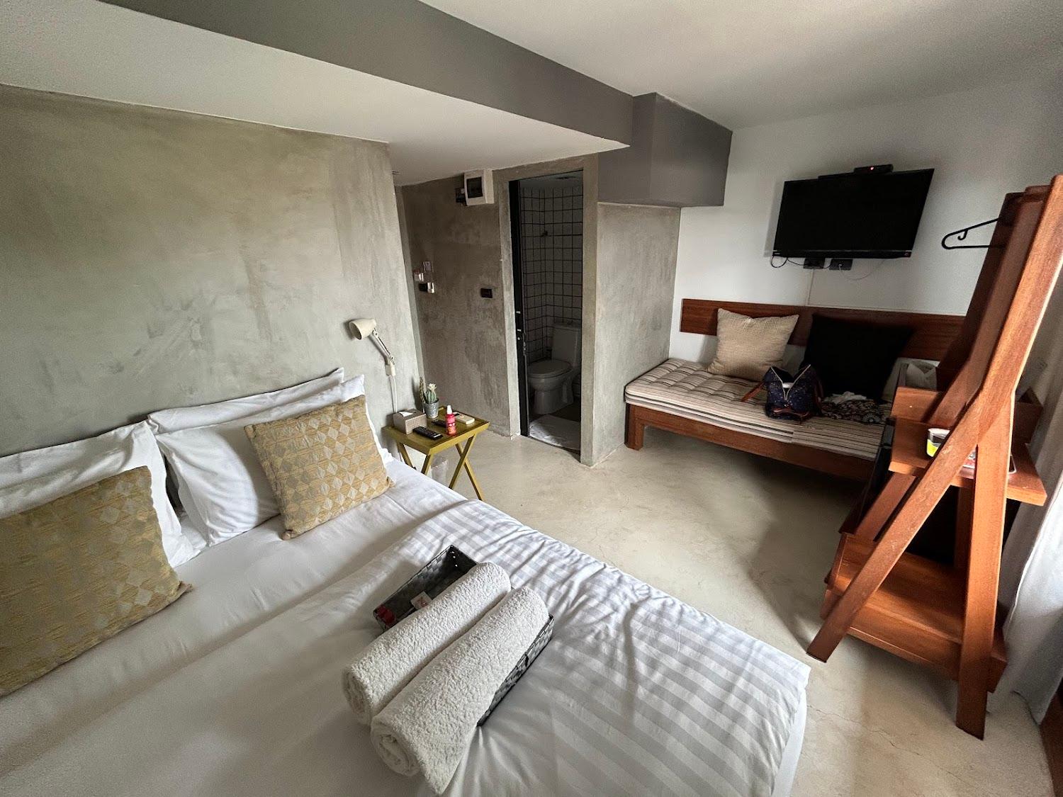 Cover Image for Chic ChiangKhan Hotel