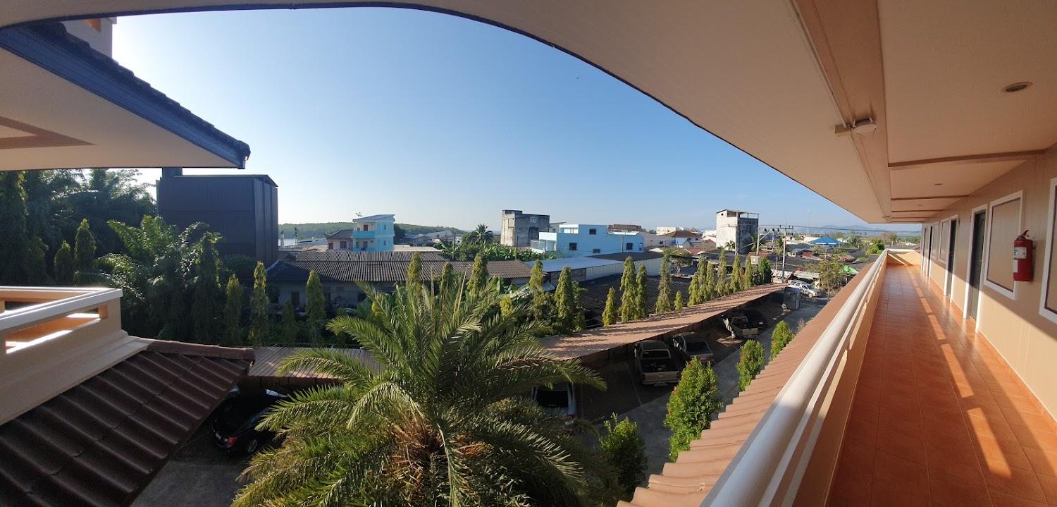 Cover Image for Tharapark View Hotel