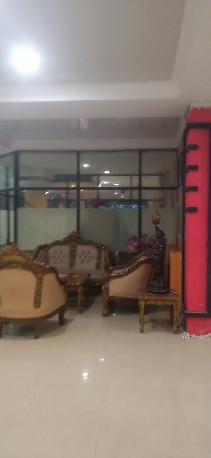 Cover Image for Capital O 3433 Hotel Plaza