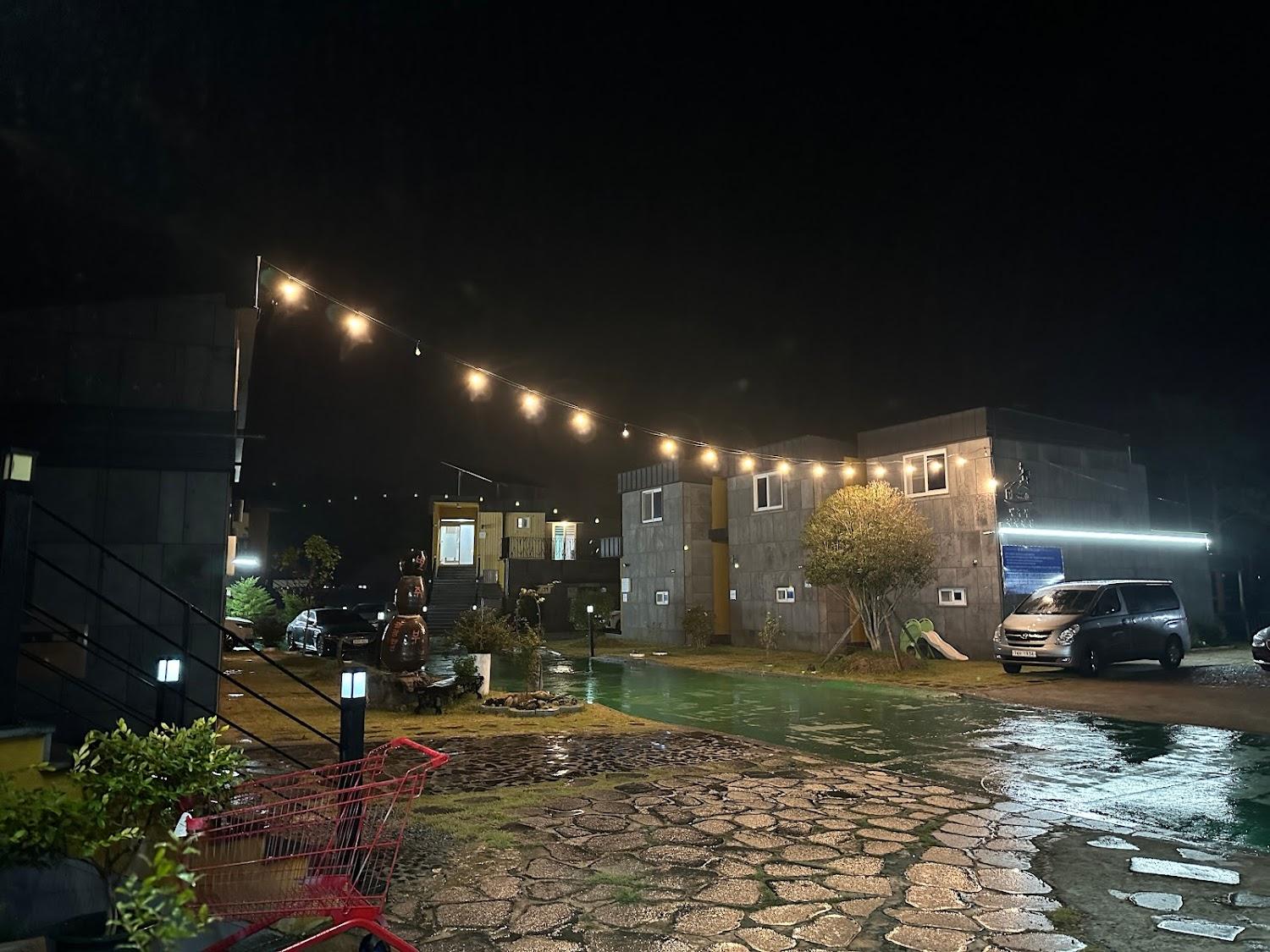 Cover Image for 비토섬 별주부관광펜션