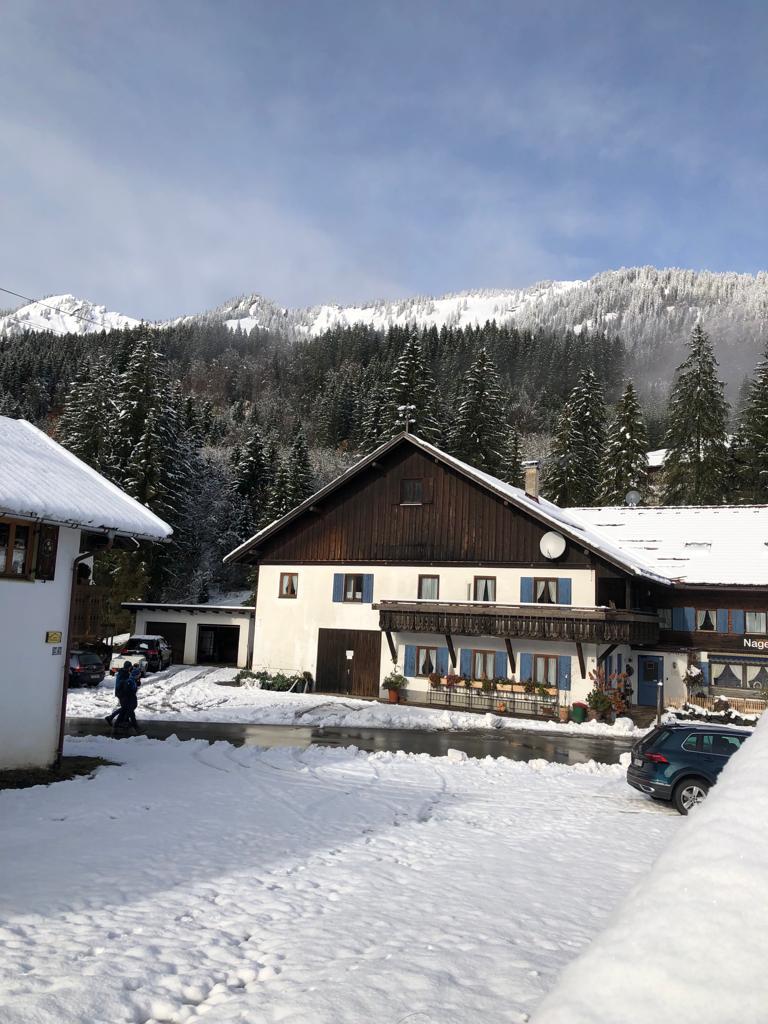 Cover Image for Nagelfluhhaus Hirsch