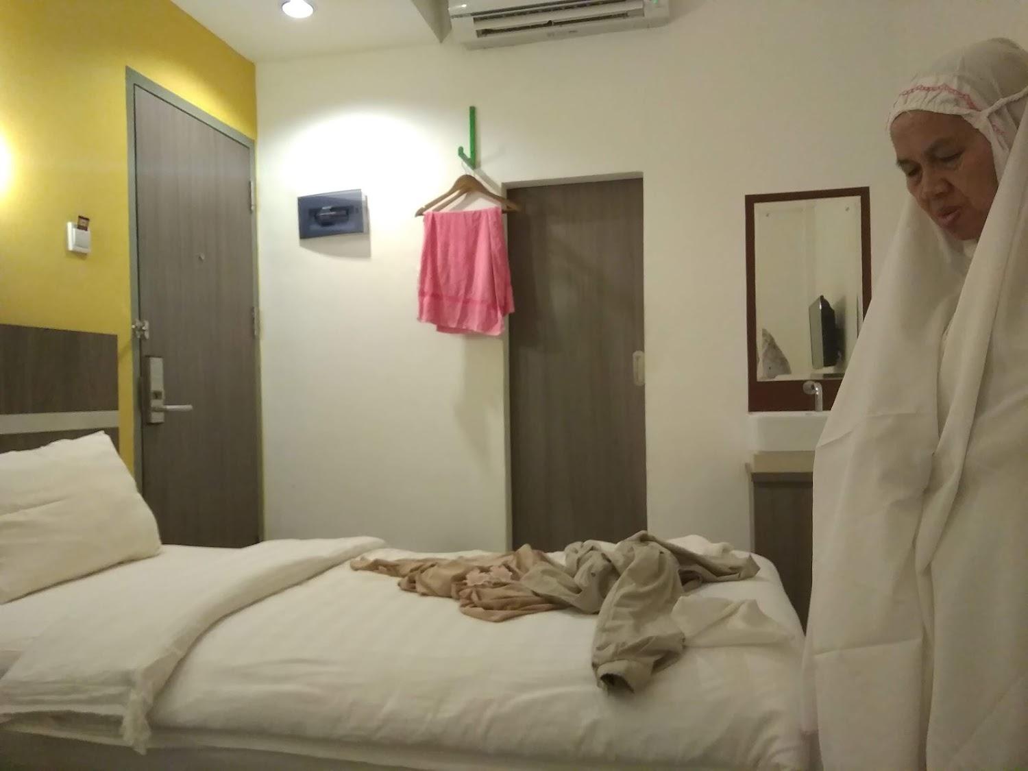 Cover Image for Hotel 929