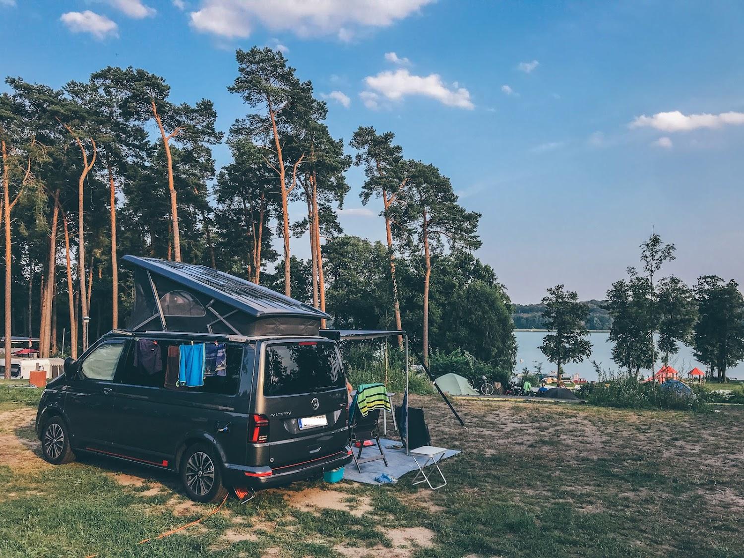 Cover Image for JATOUR Camping Am Spring Werbellinsee (Dauercamping, Kurzcamping, Tagesticket, Badewiese, Beach Bar)