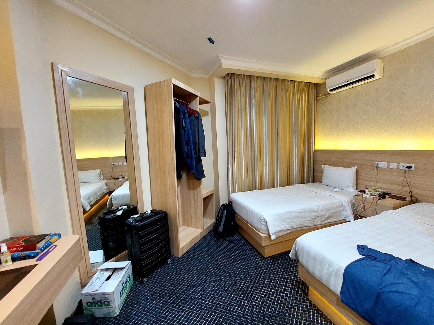 Cover Image for Rangkayo Basa Hotel Padang Panjang