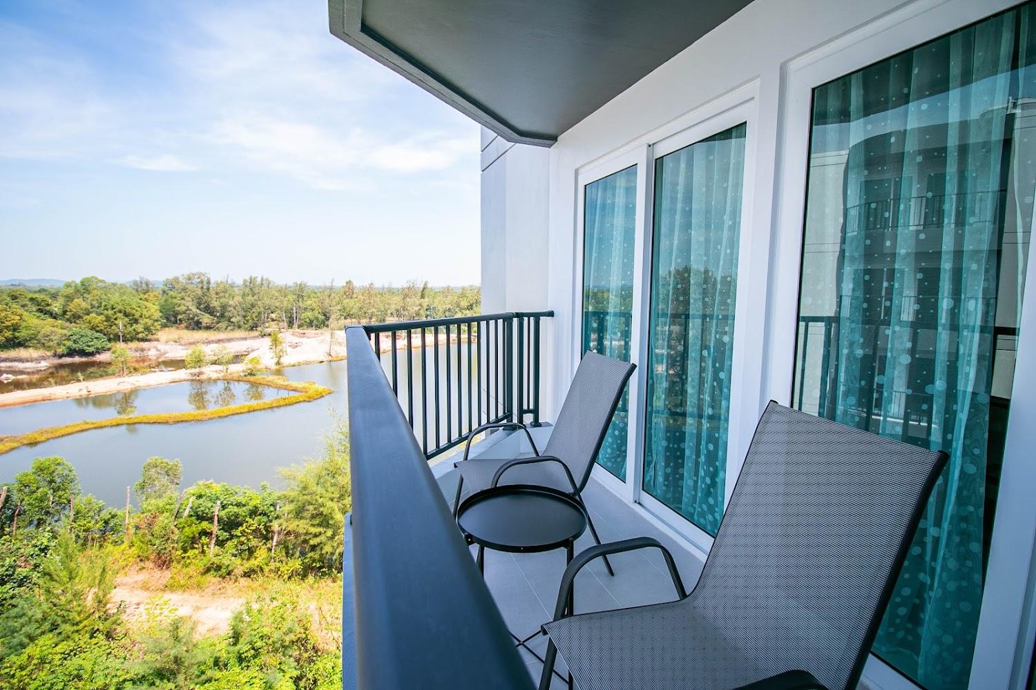 Cover Image for Mantra Condominiums