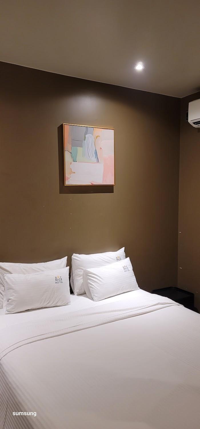 Cover Image for 데이나이스호텔