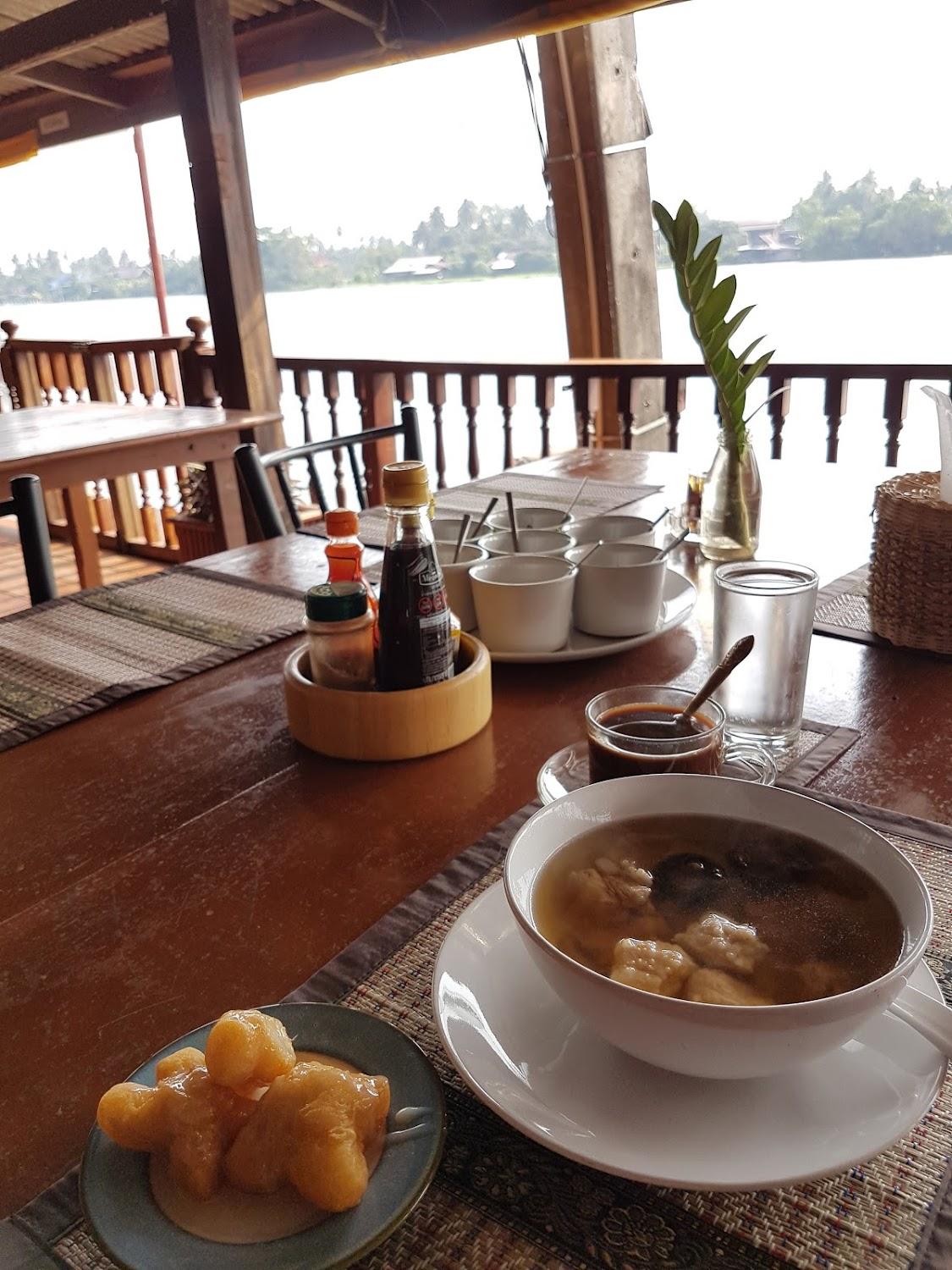 Cover Image for เรือนไทยบางกุ้ง