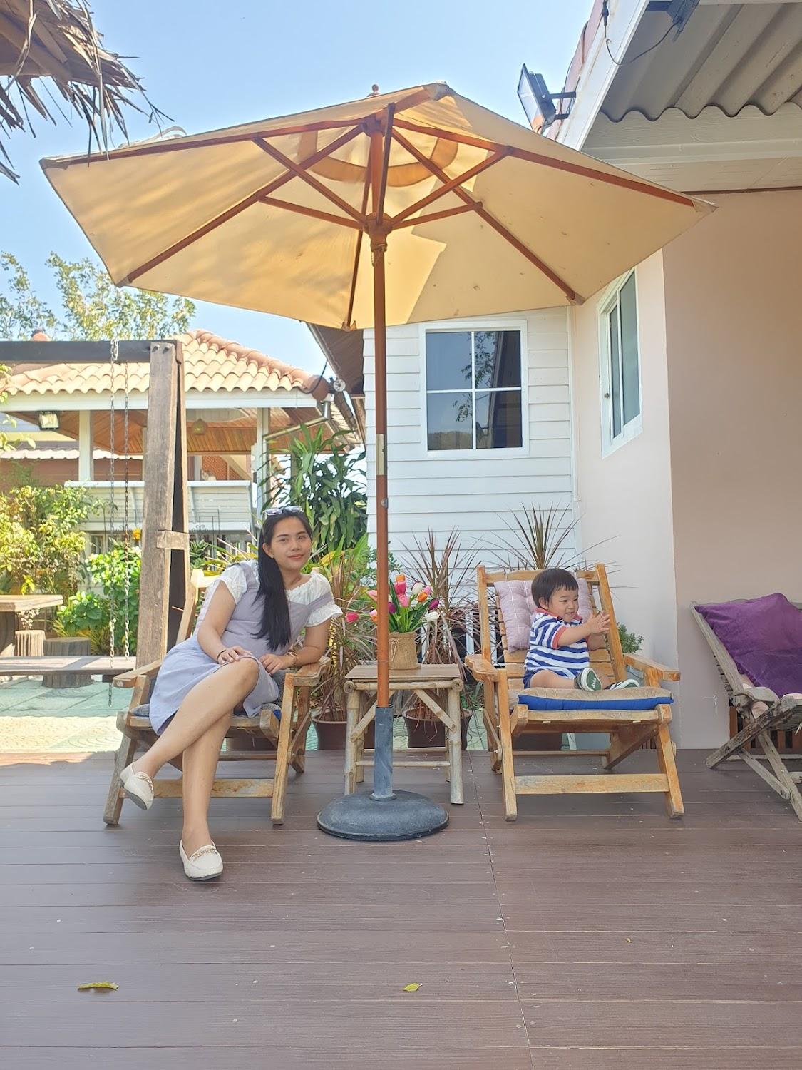 Cover Image for บ้านสวนริมน้ำรีสอร์ทชัยนาท
