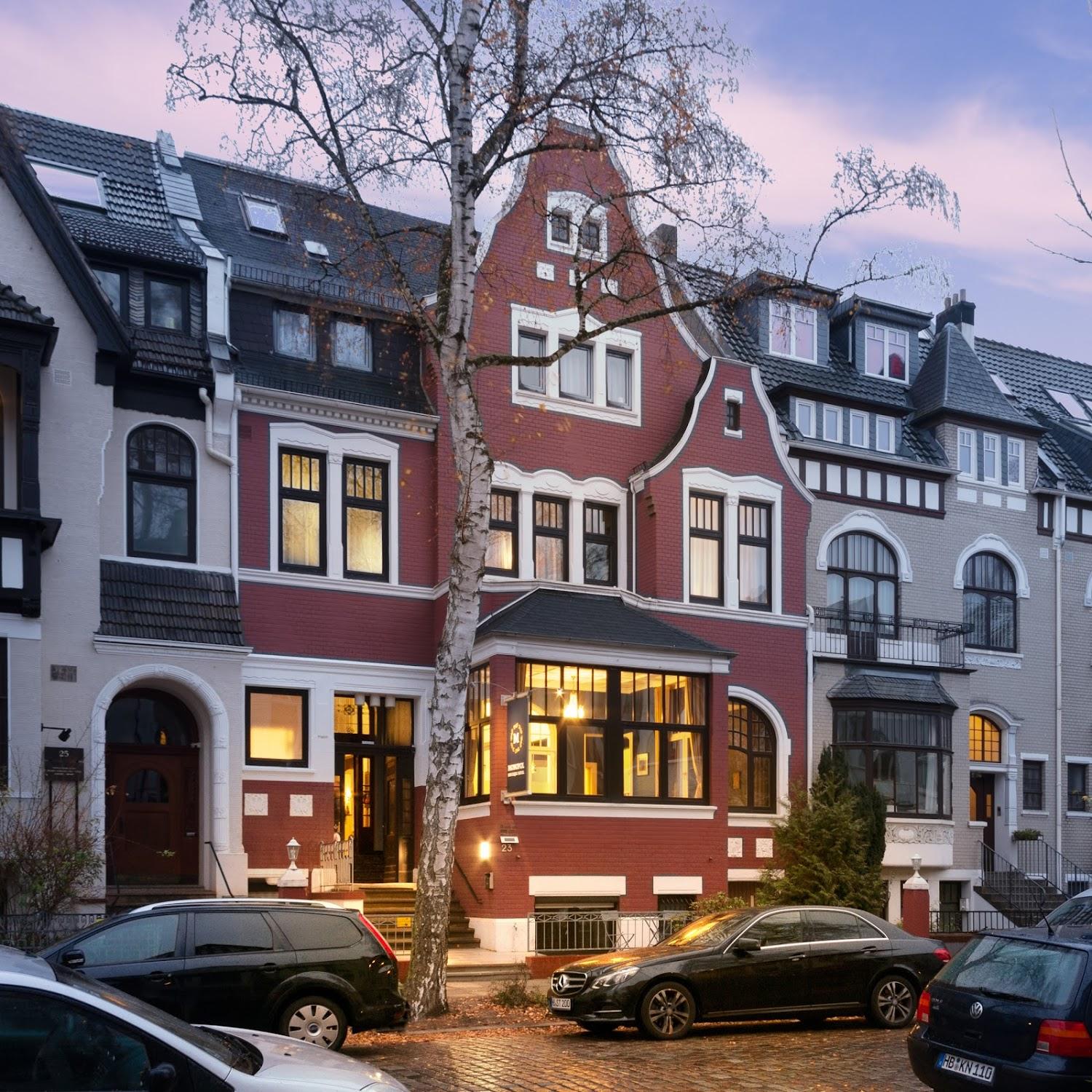 Cover Image for Monopol Boutique Hotel