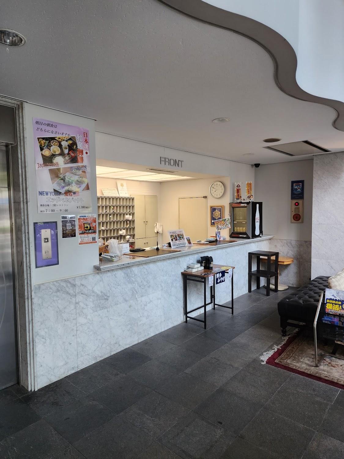 Cover Image for Heiwadai Hotel 5