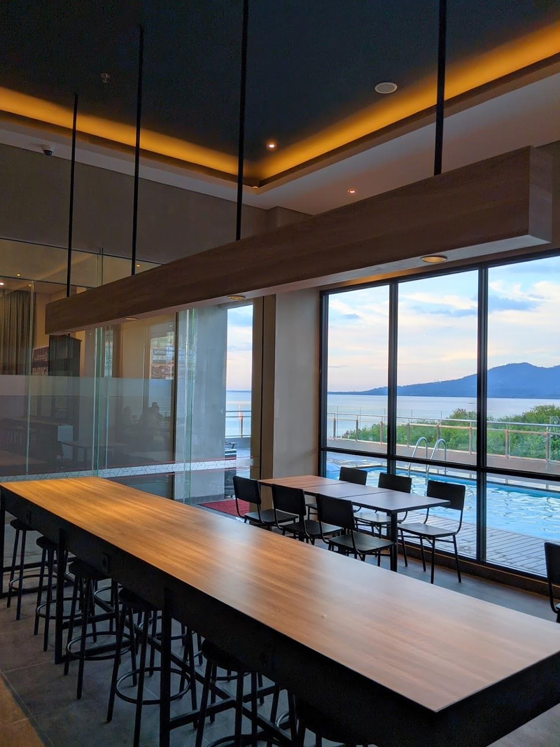 Cover Image for Amaris Hotel Manado with A-Space