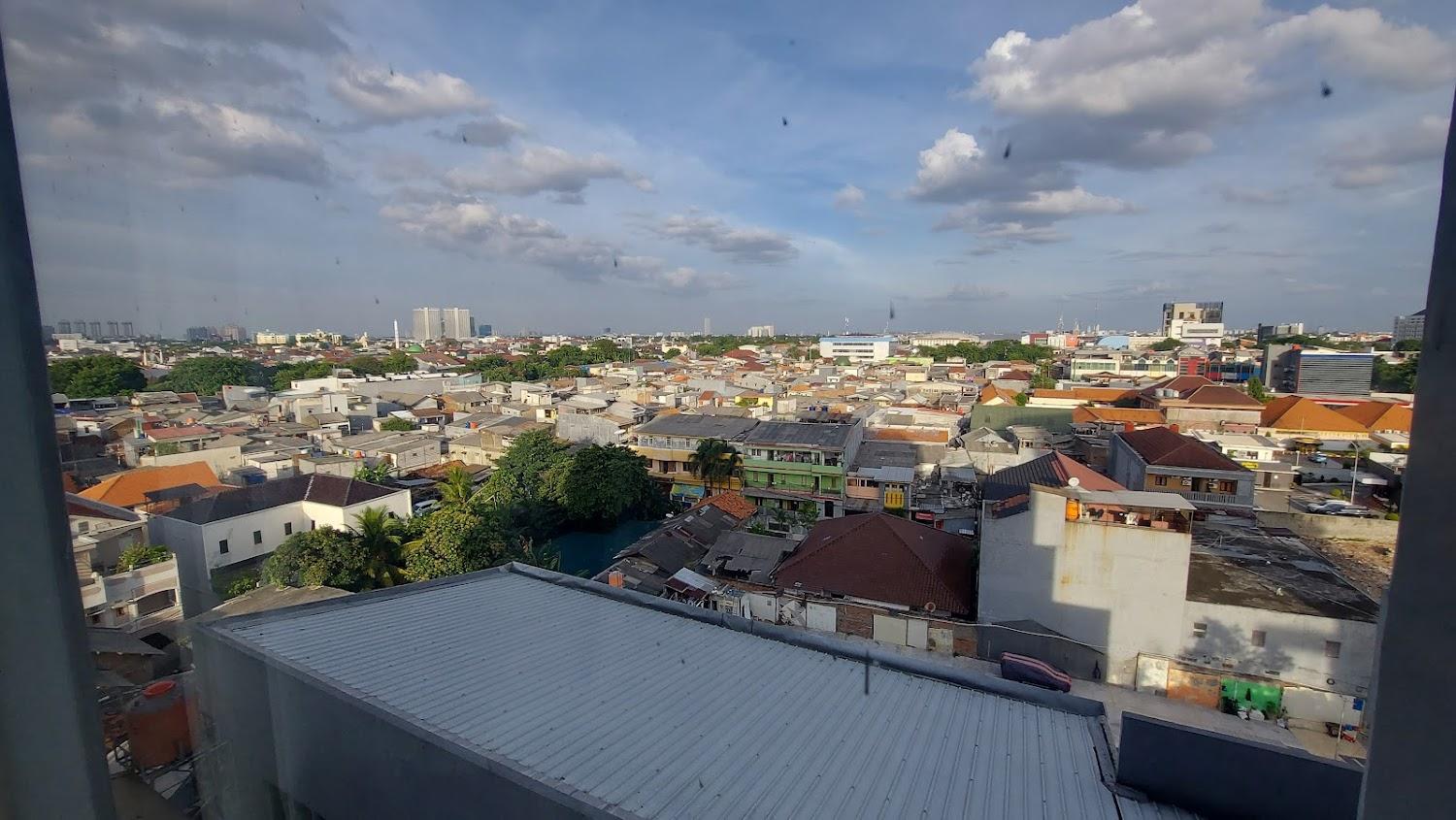 Cover Image for 1O1 URBAN Jakarta Pemuda
