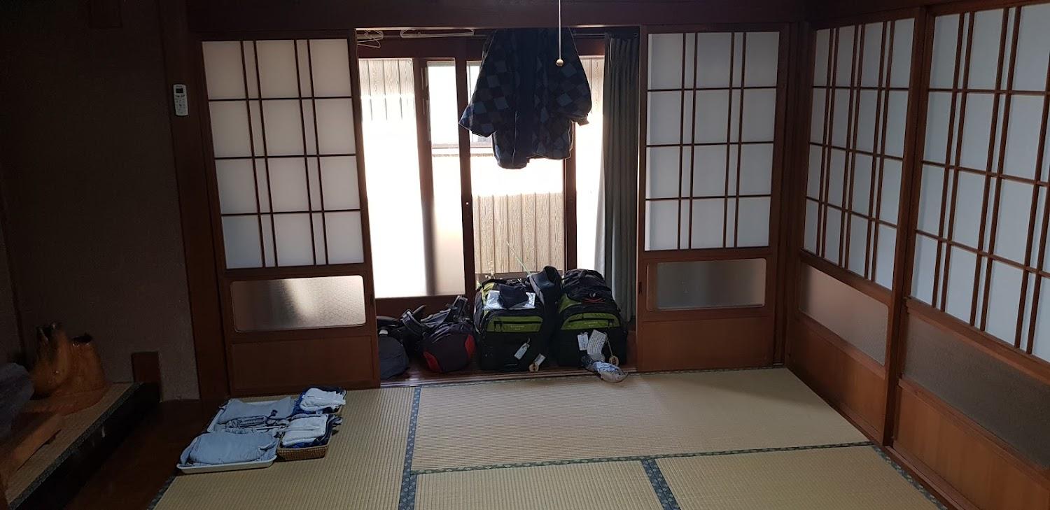 Cover Image for Minshuku Momofuku