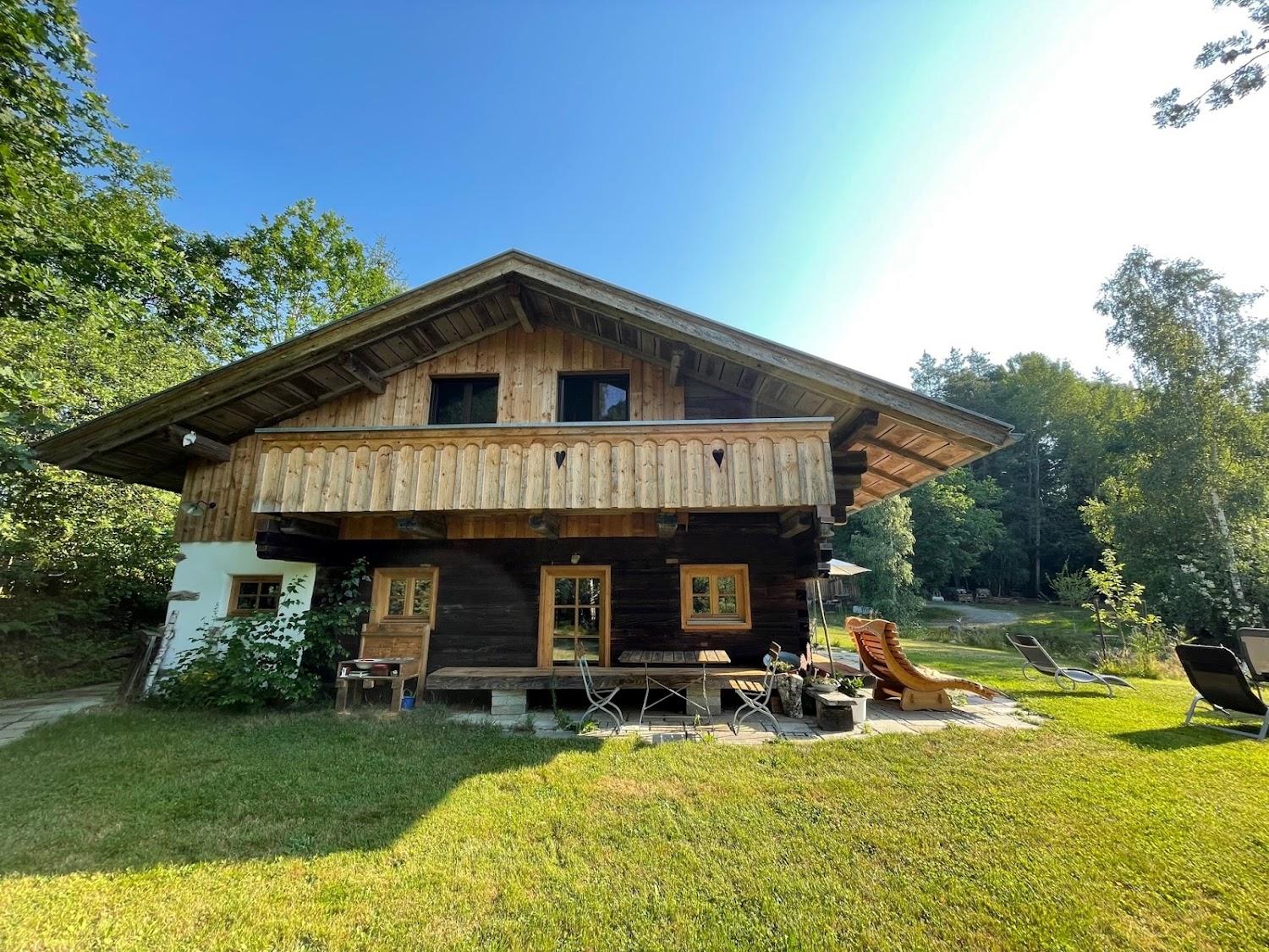 Cover Image for Chalet Dürrfeld - Platz für gute Freunde