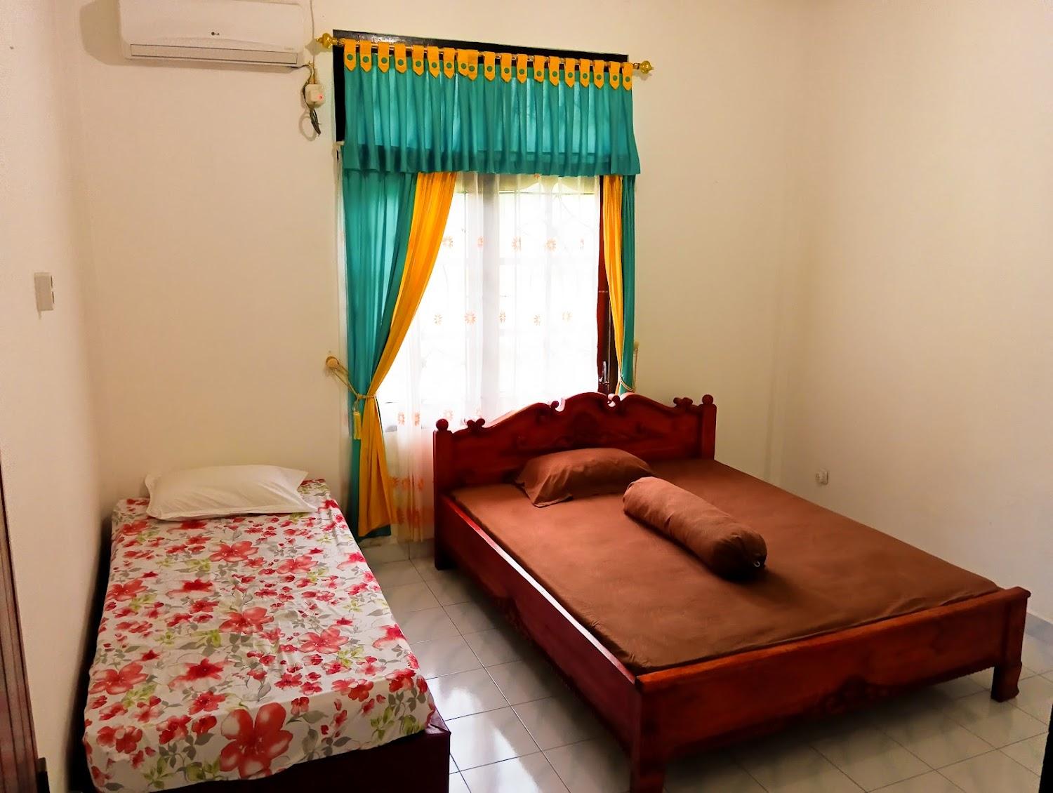 Cover Image for Penginapan Wisma Keluarga