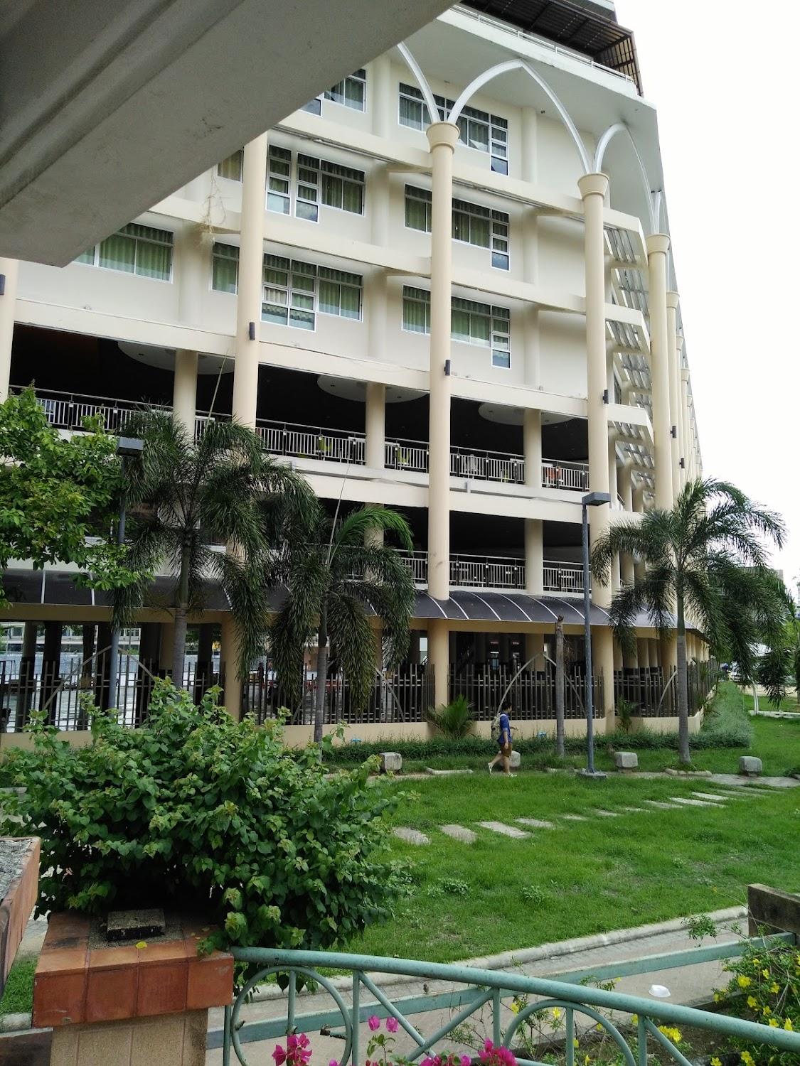 Cover Image for River Grand Hotel : โรงแรมริเวอร์แกรนด์