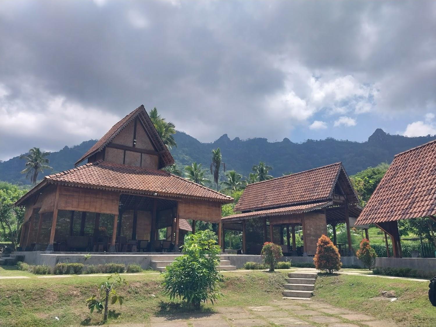 Cover Image for Balkondes Giritengah