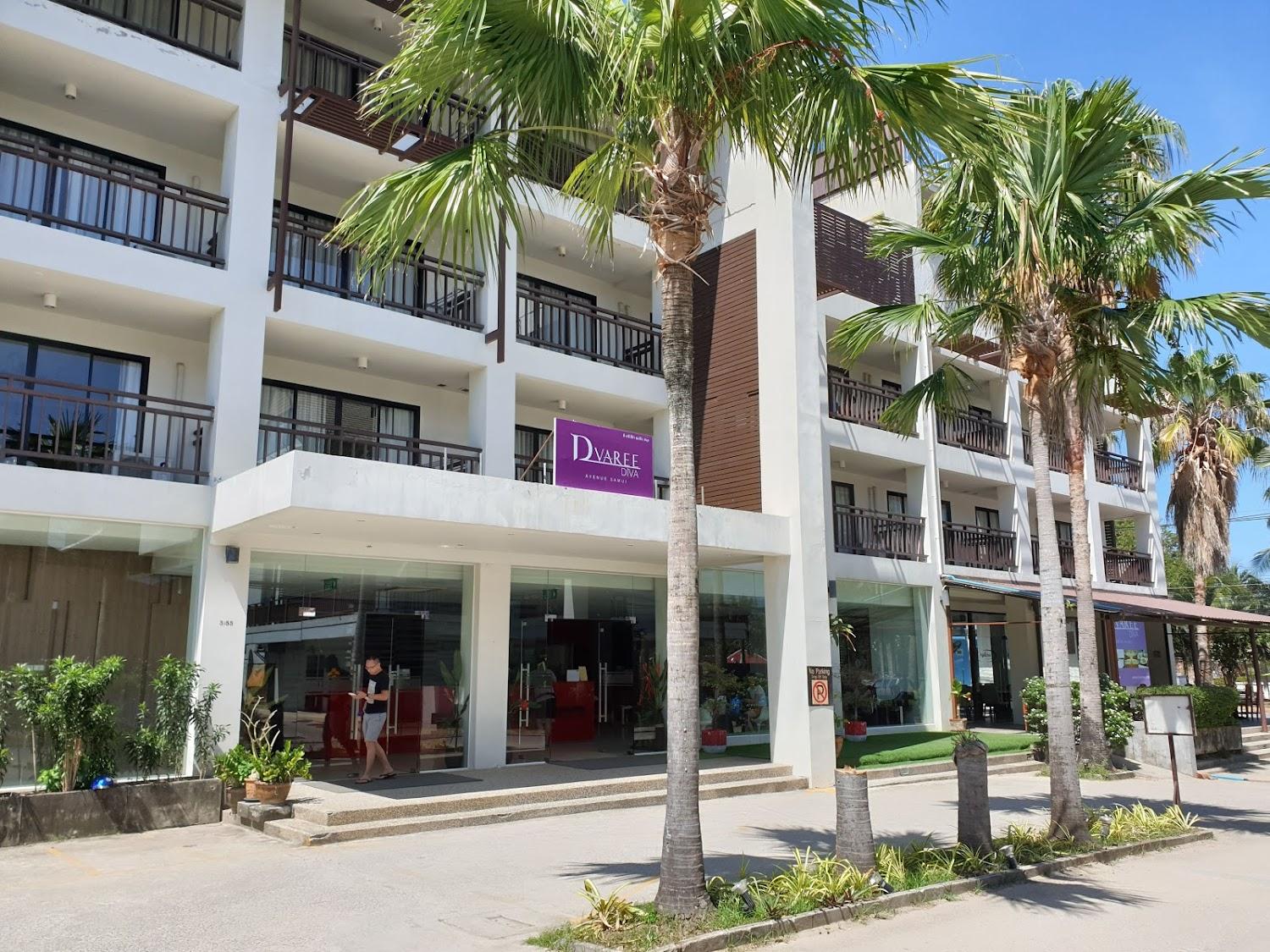 Cover Image for Laem din hotel