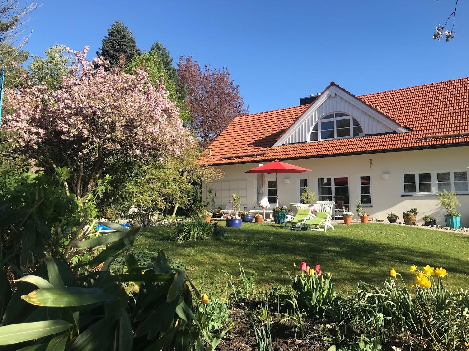 Cover Image for Bed and Breakfast Bavaria München