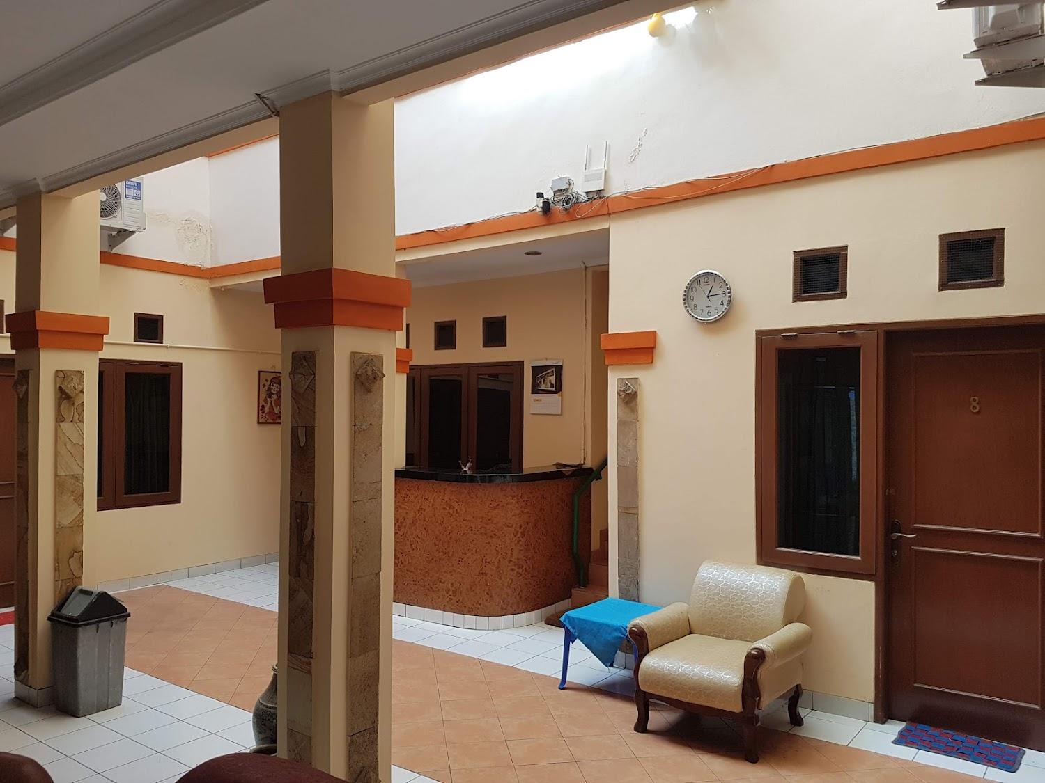 Cover Image for OYO Flagship 1779 Syahransah Guest House