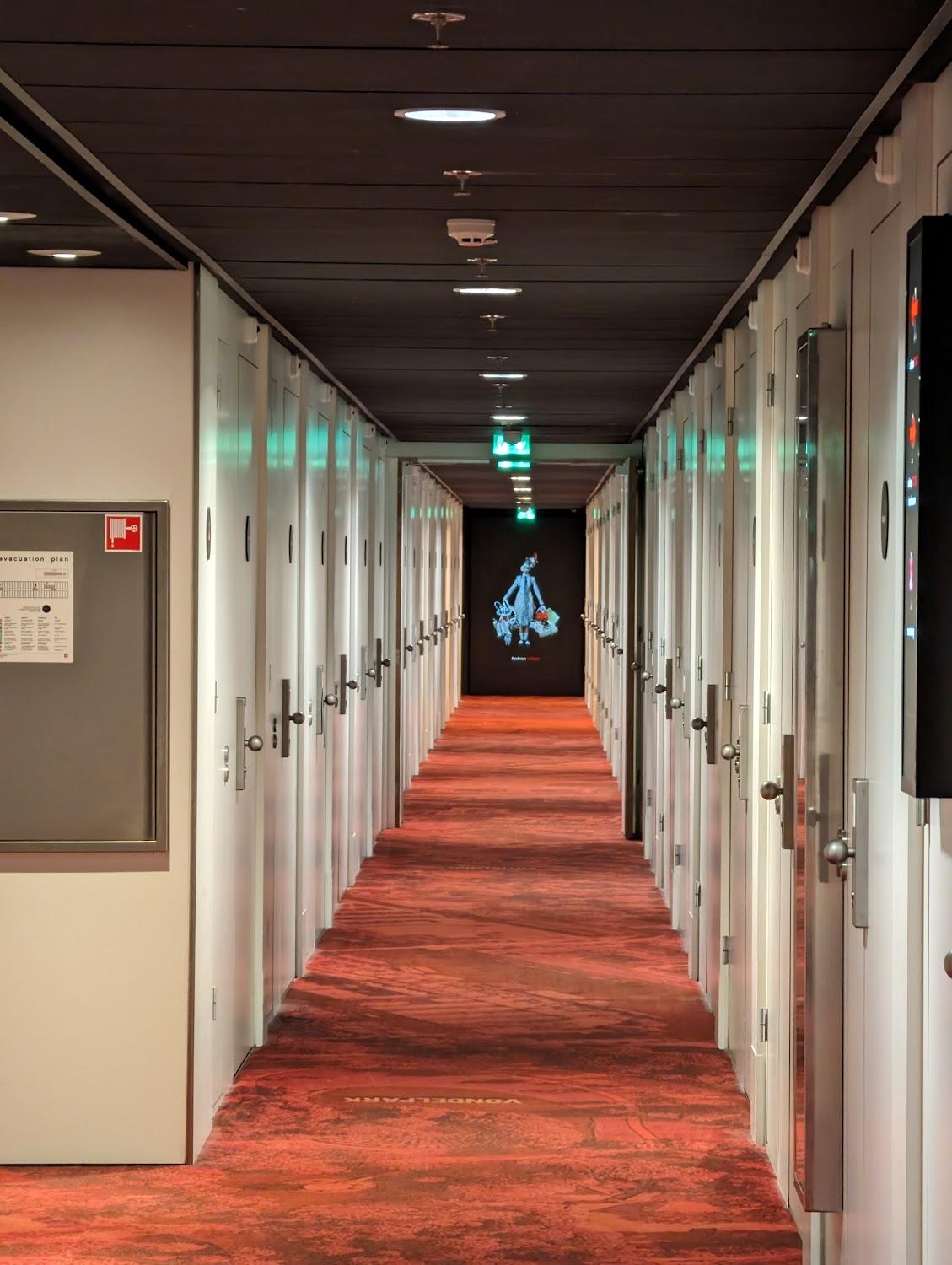 Cover Image for citizenM Schiphol Airport hotel