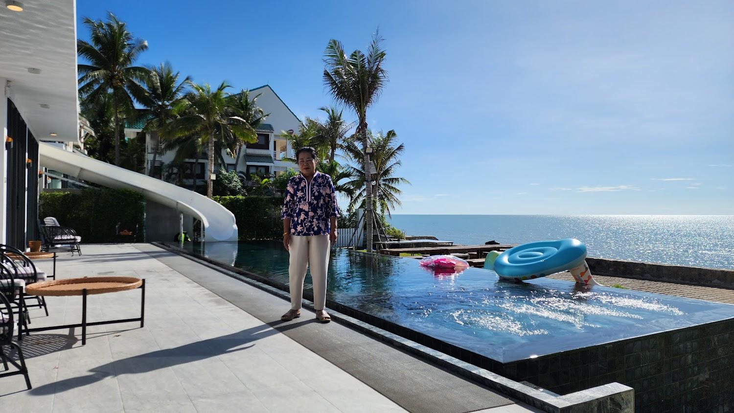 Cover Image for The Coral Sea Beachfront Cha-Am
