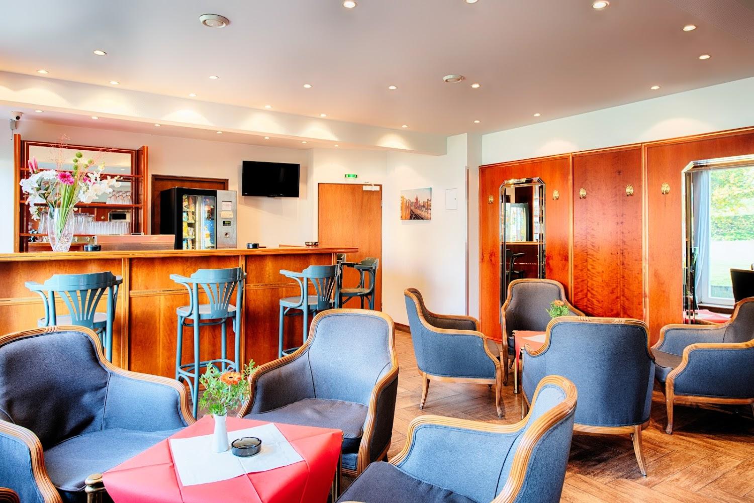 Cover Image for Hotel B1