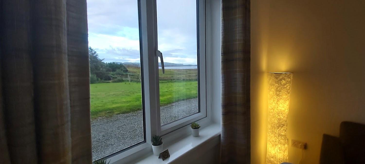 Cover Image for Island View Room 1