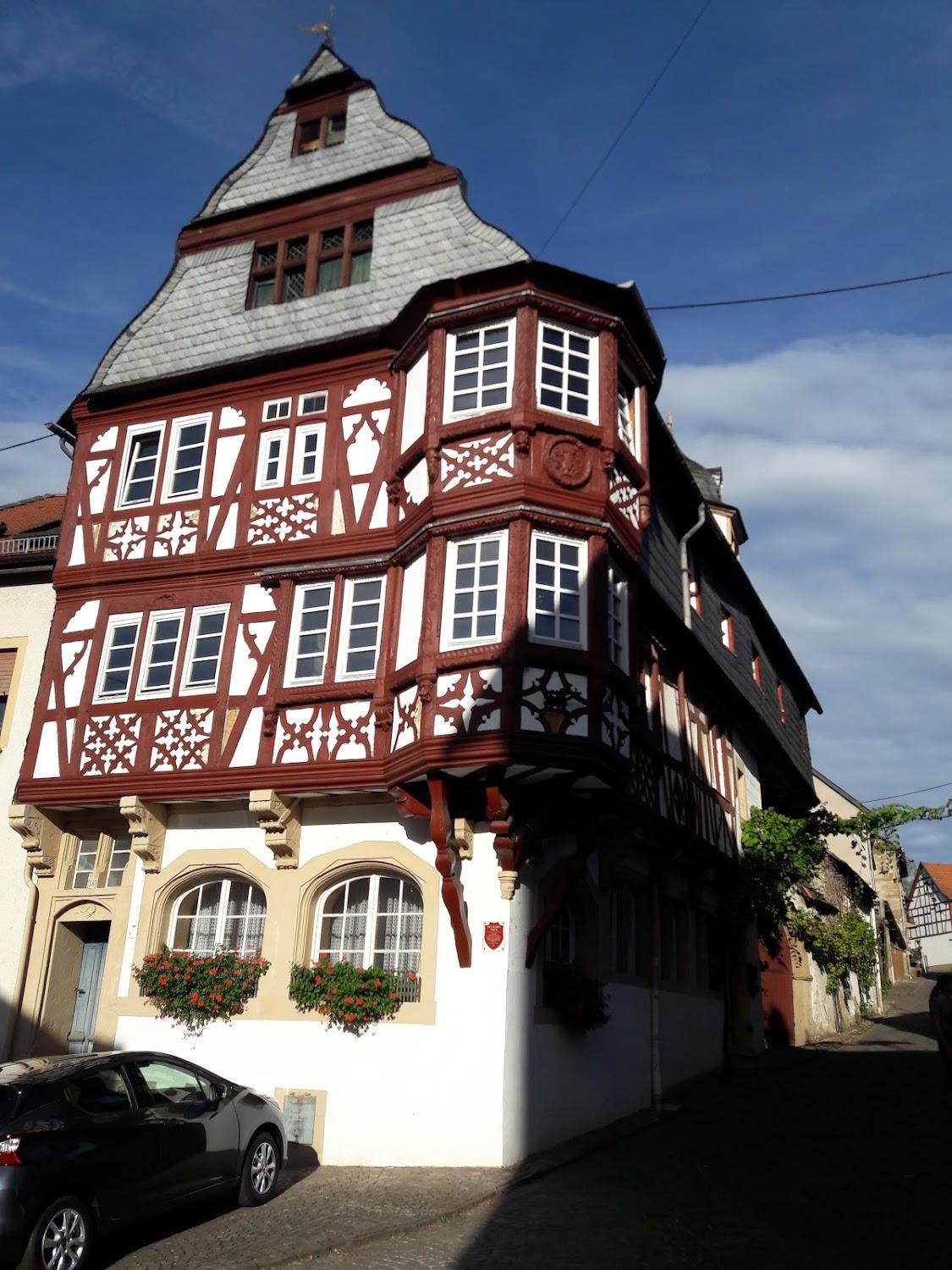 Cover Image for Weingut Holger Alt