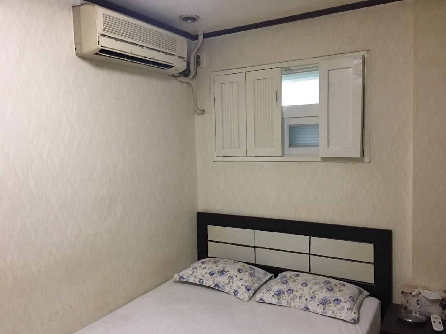 Cover Image for 미성장모텔