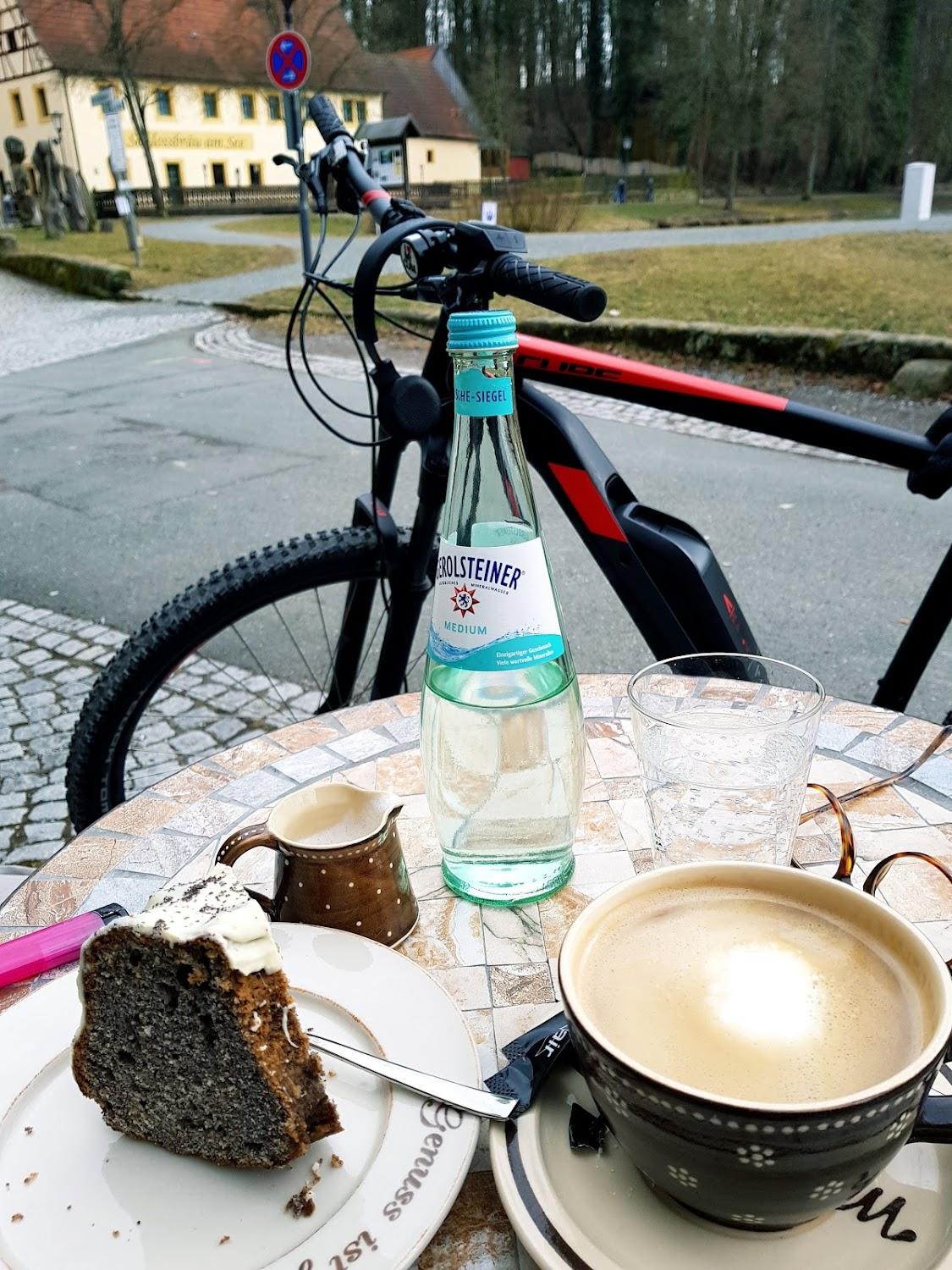 Cover Image for moments café & apartmenthaus