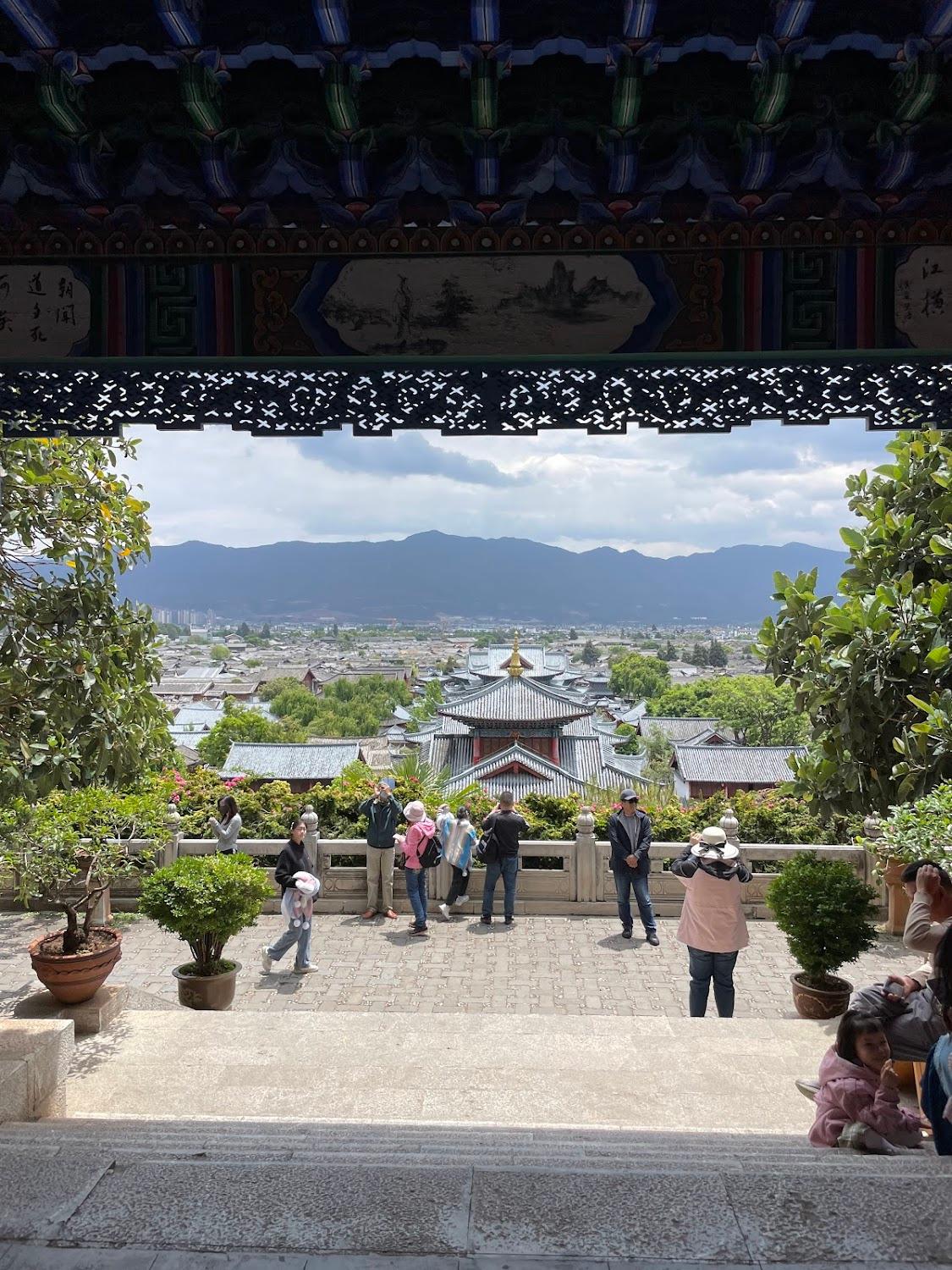 Cover Image for The Old Town of Lijiang Qianyuanju Inn