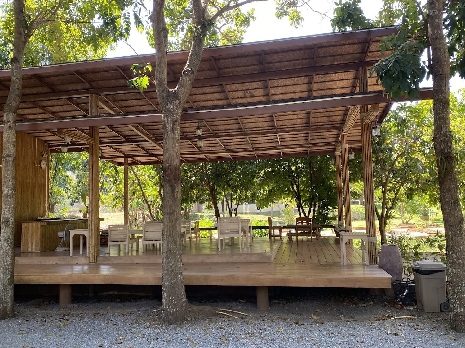 Cover Image for Isaree secret garden