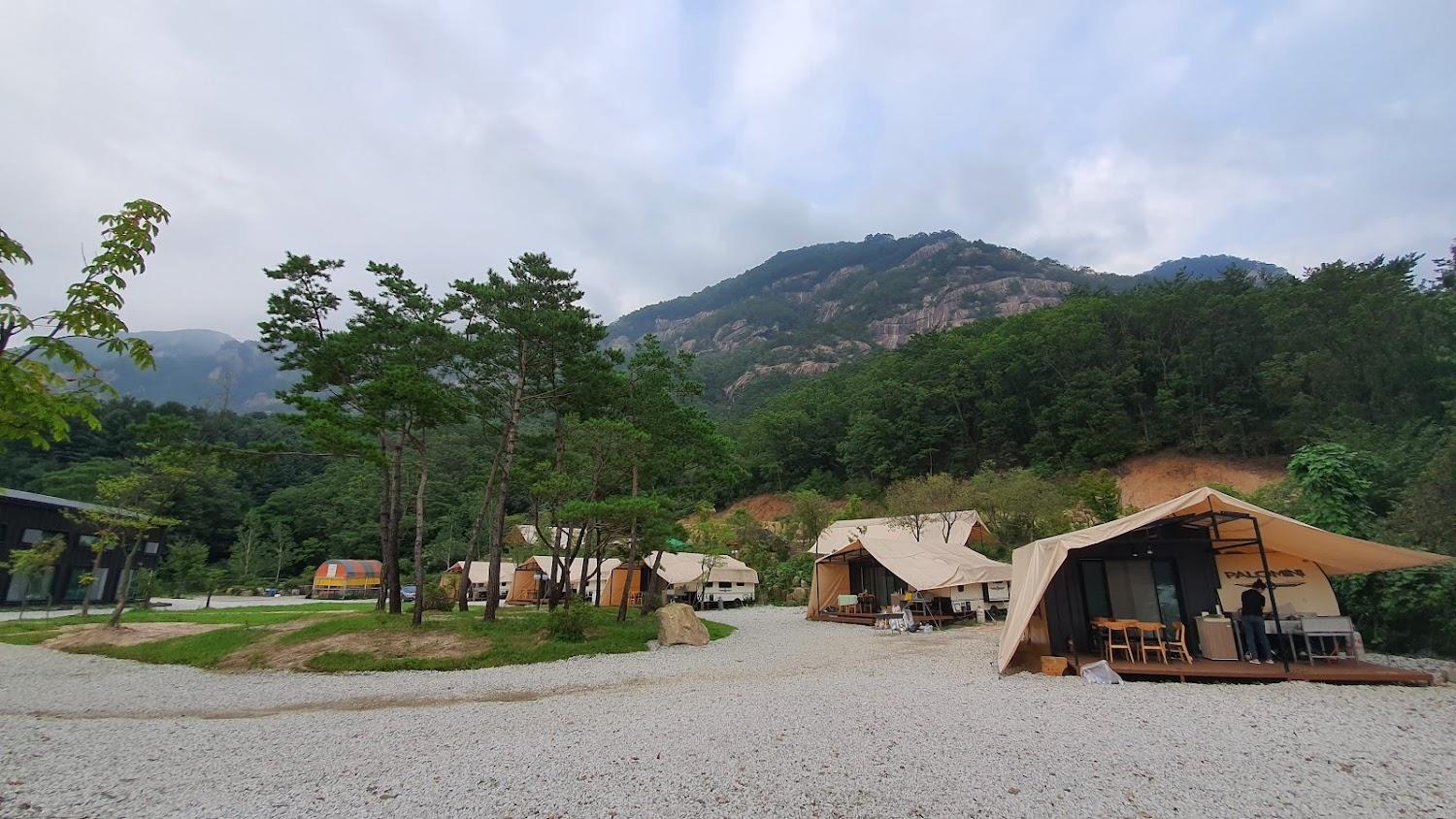 Cover Image for 산정RV리조트