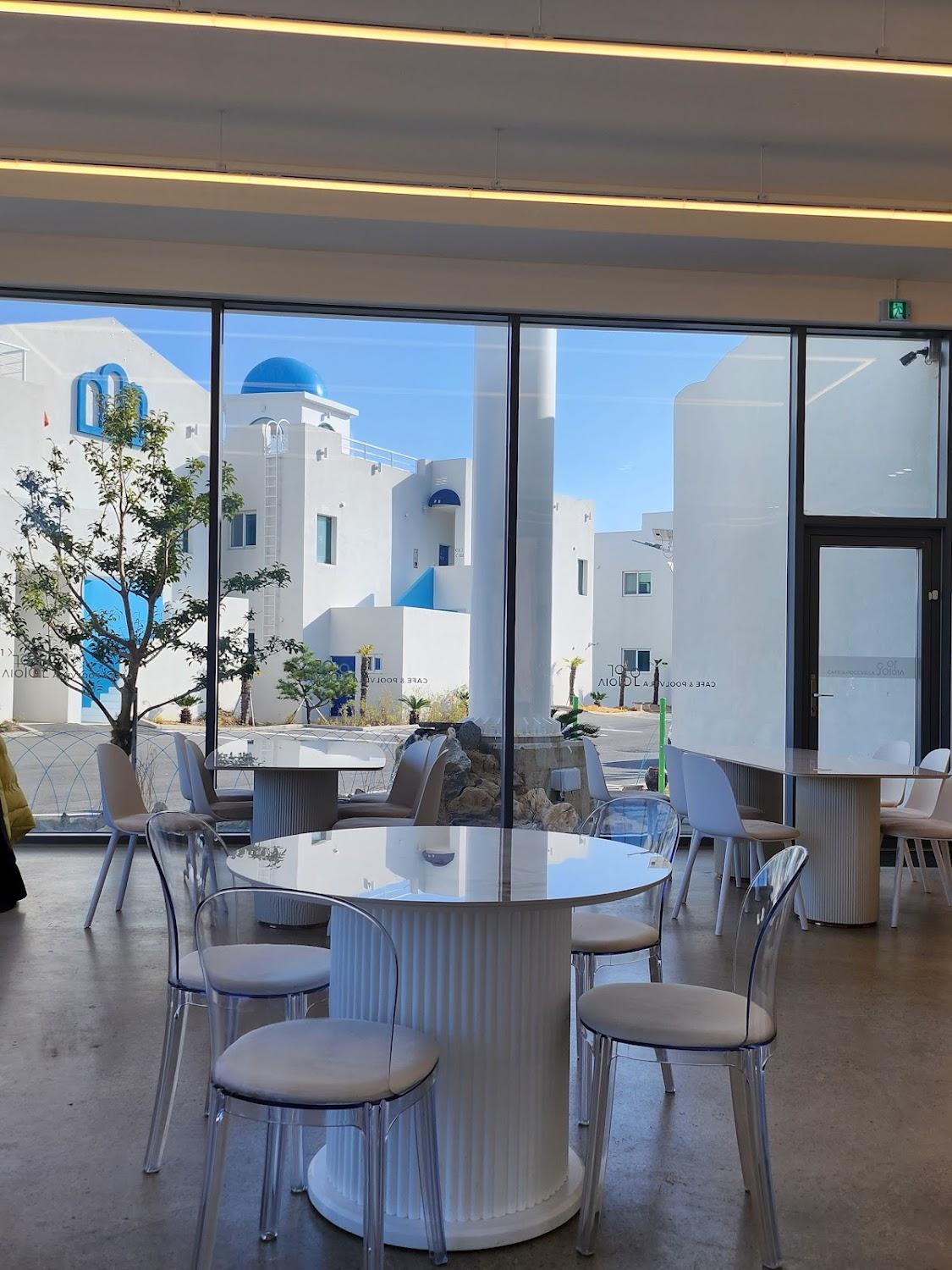Cover Image for OIA Pool Villa