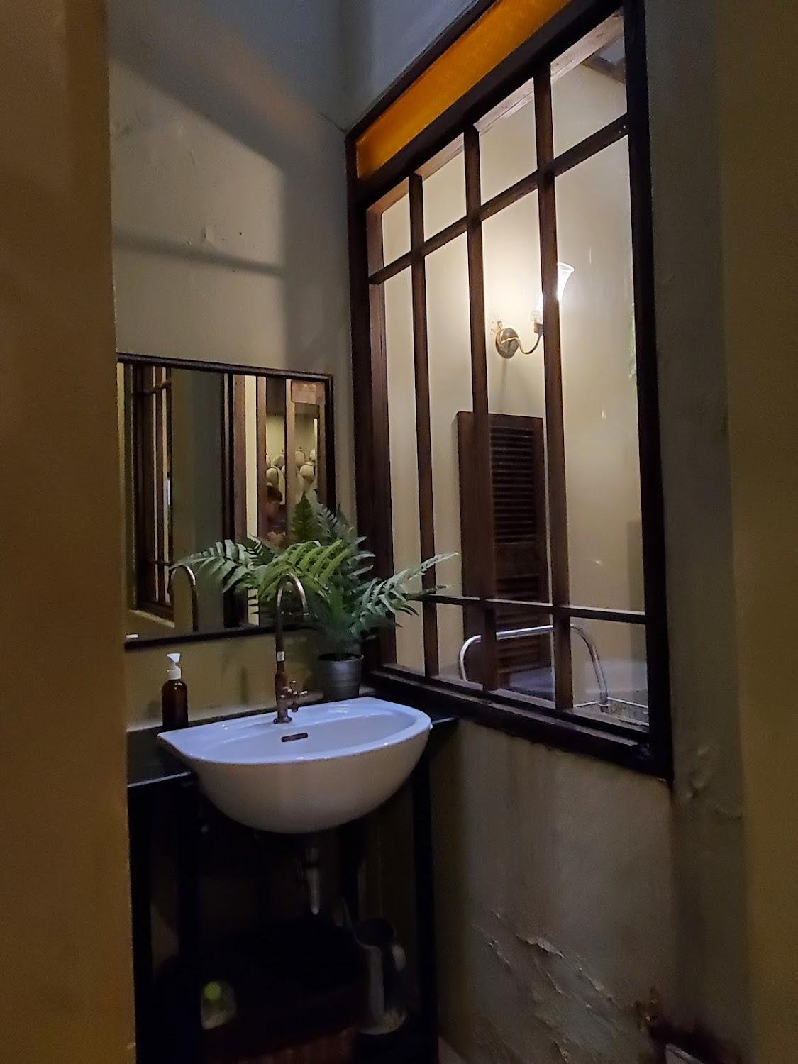 Cover Image for Niras Bankoc Cultural Hostel
