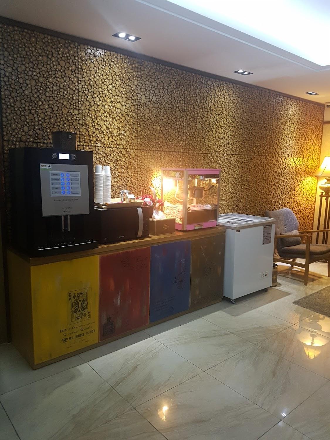 Cover Image for 샴푸모텔