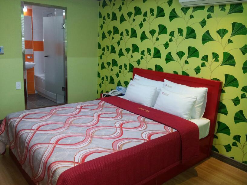Cover Image for View Motel
